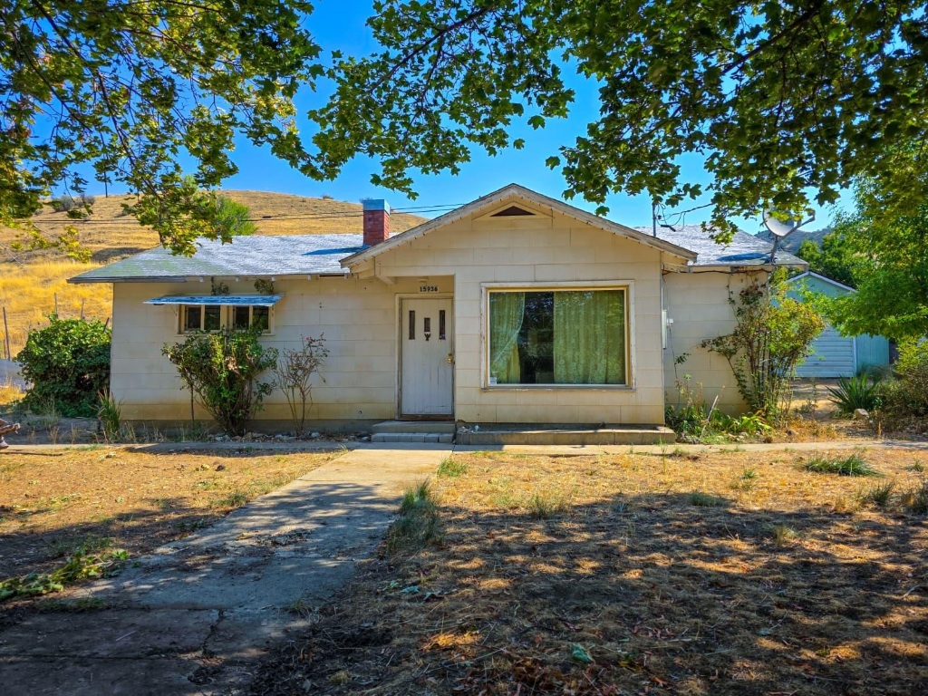 15936 First Ave
