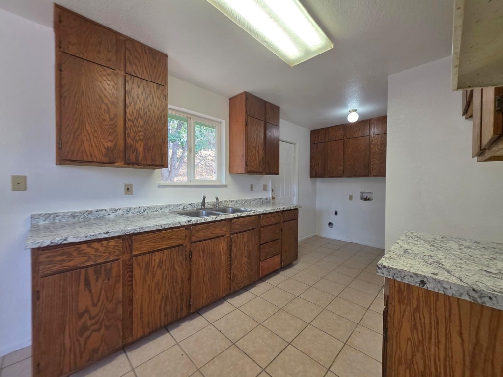 1415 Quail Ave.