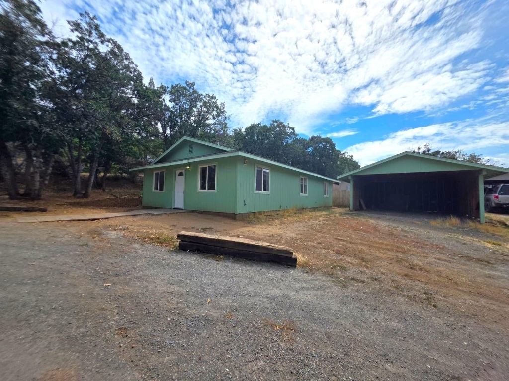 1415 Quail Ave.