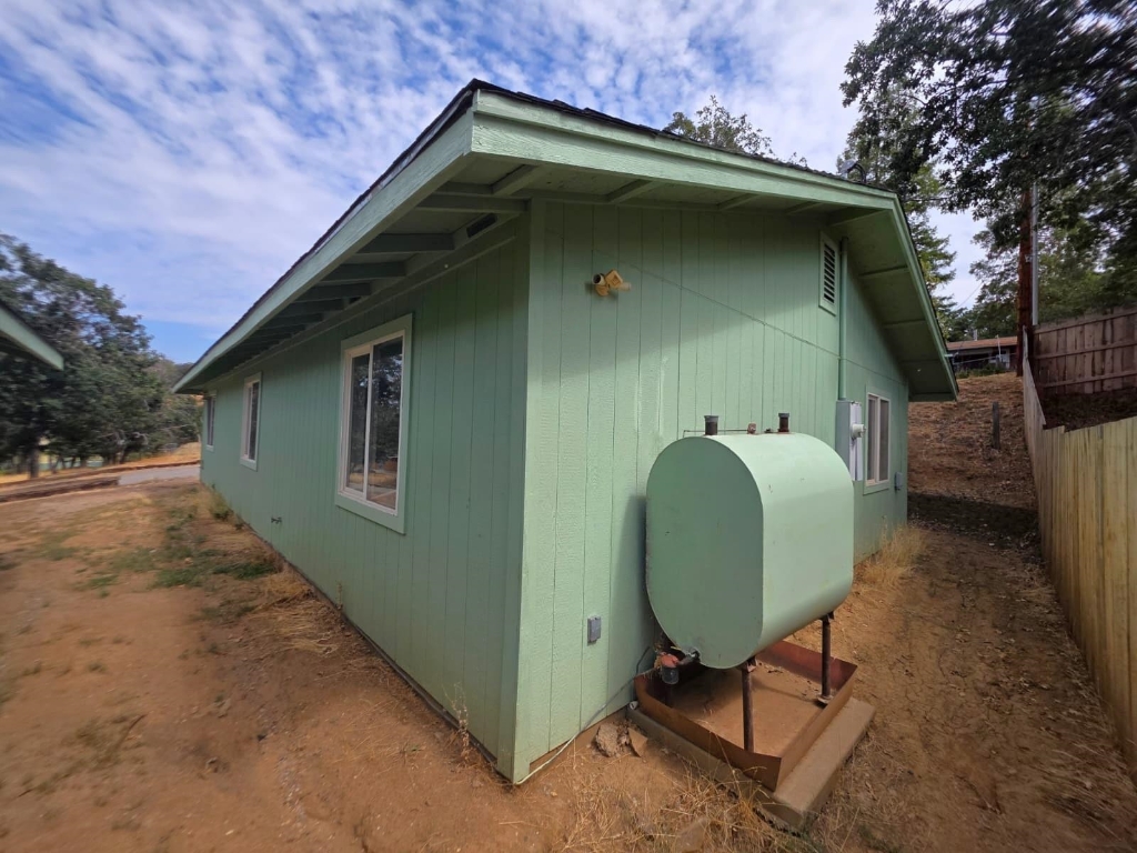 1415 Quail Ave.