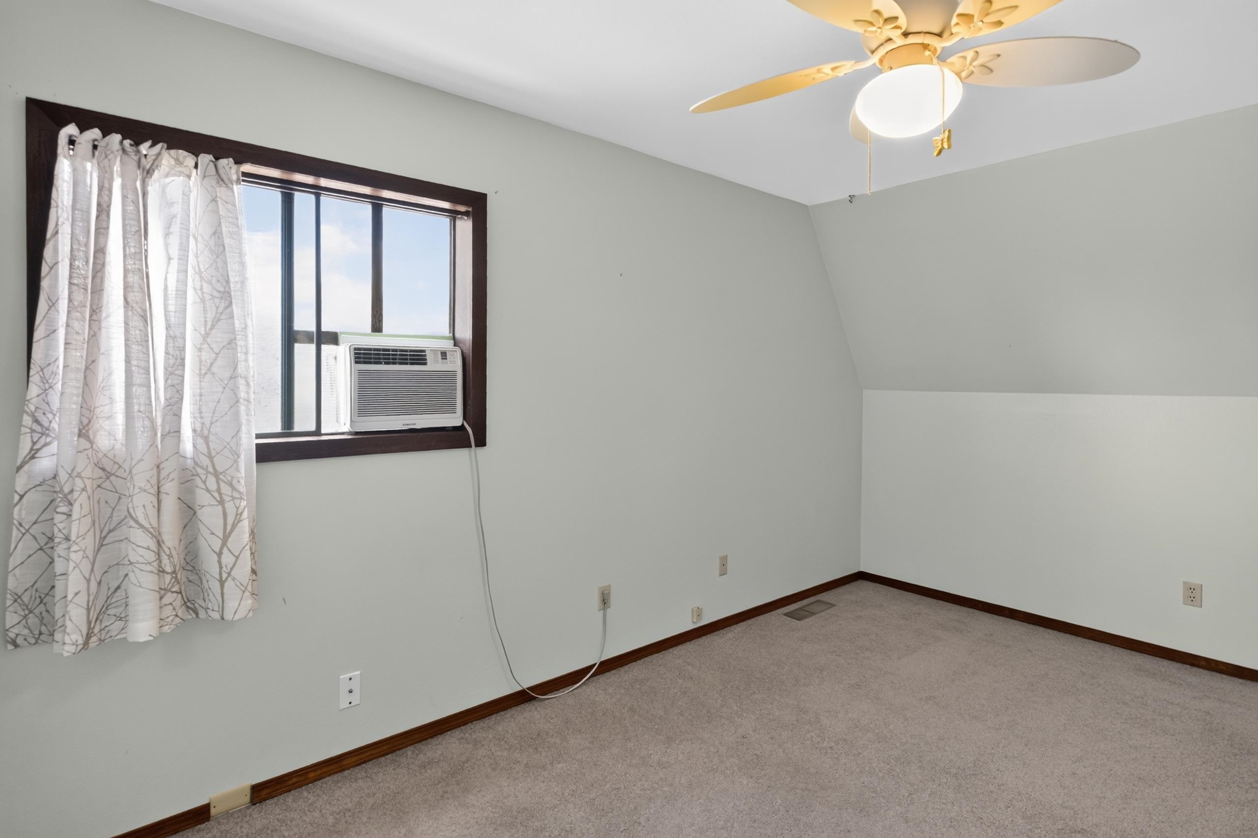 10410 County Highway A - 12