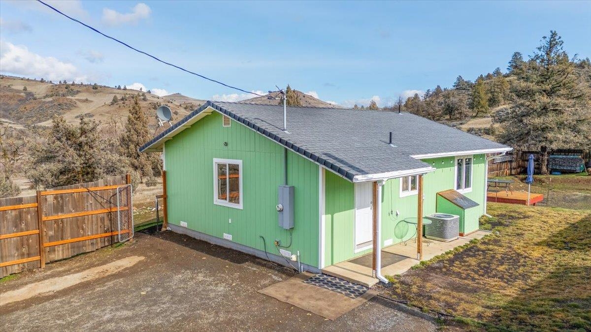 15608 Klamathon Rd.