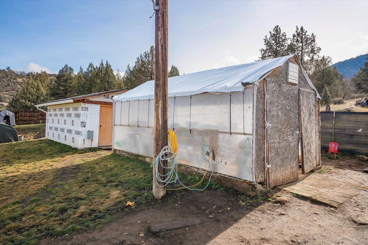 15608 Klamathon Rd.