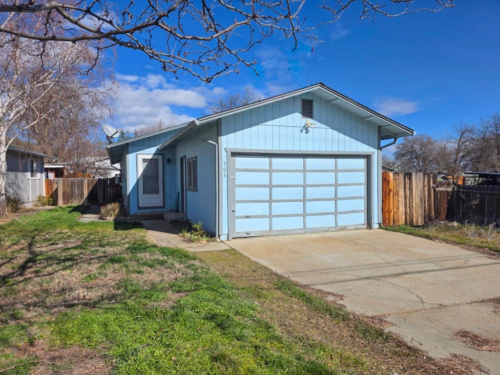 908 W Miner St.
