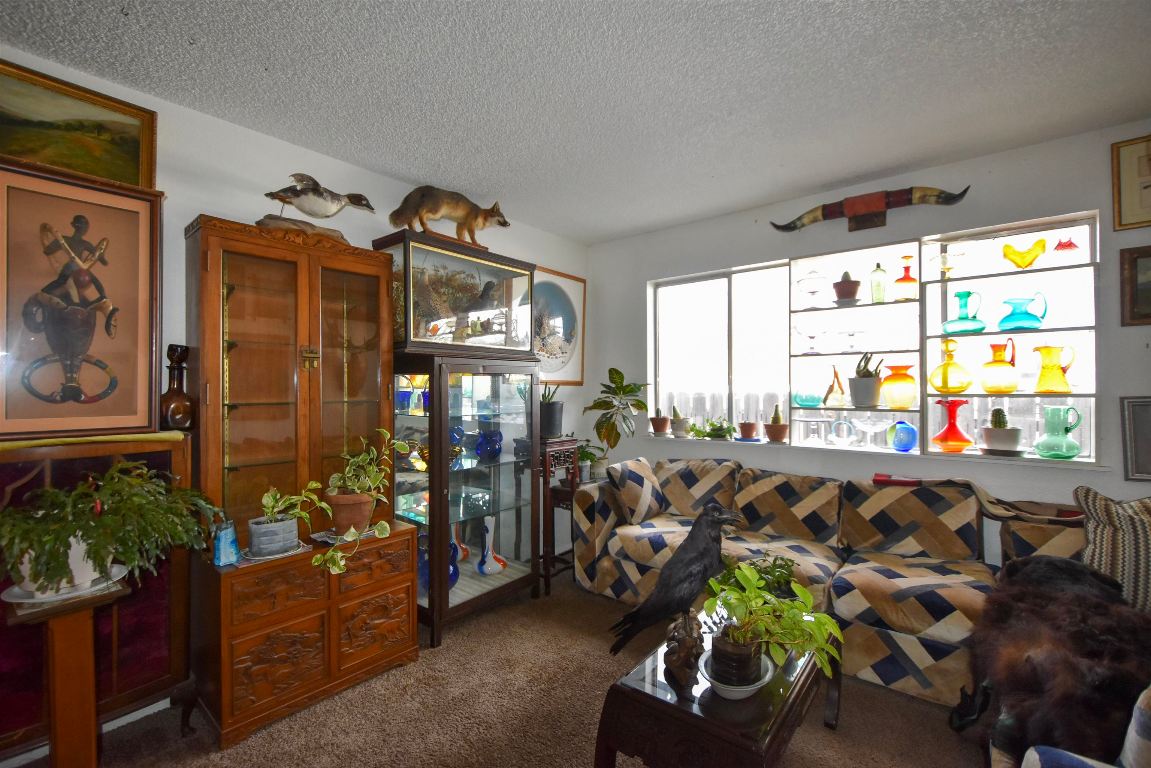 908 W Miner St.