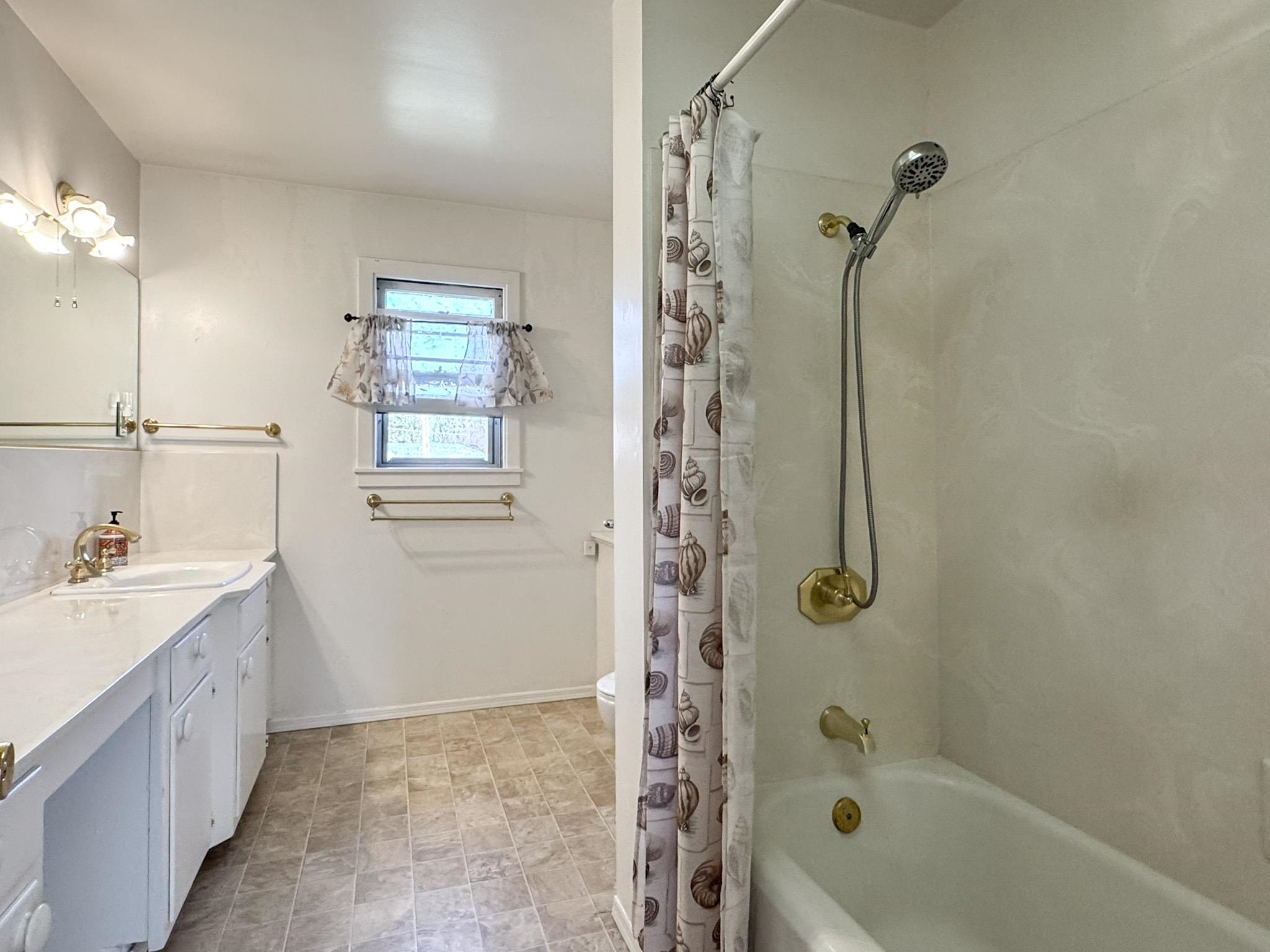 816 Knapp St.