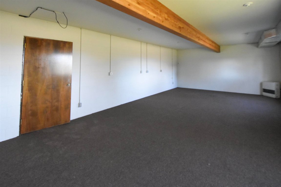 748 Meadowlark Ln.