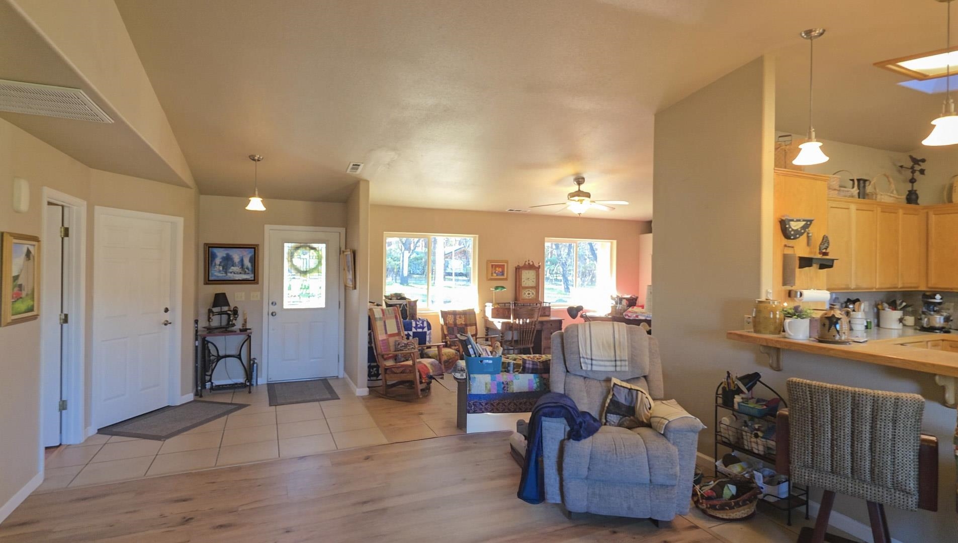 5328 Woodland Dr.
