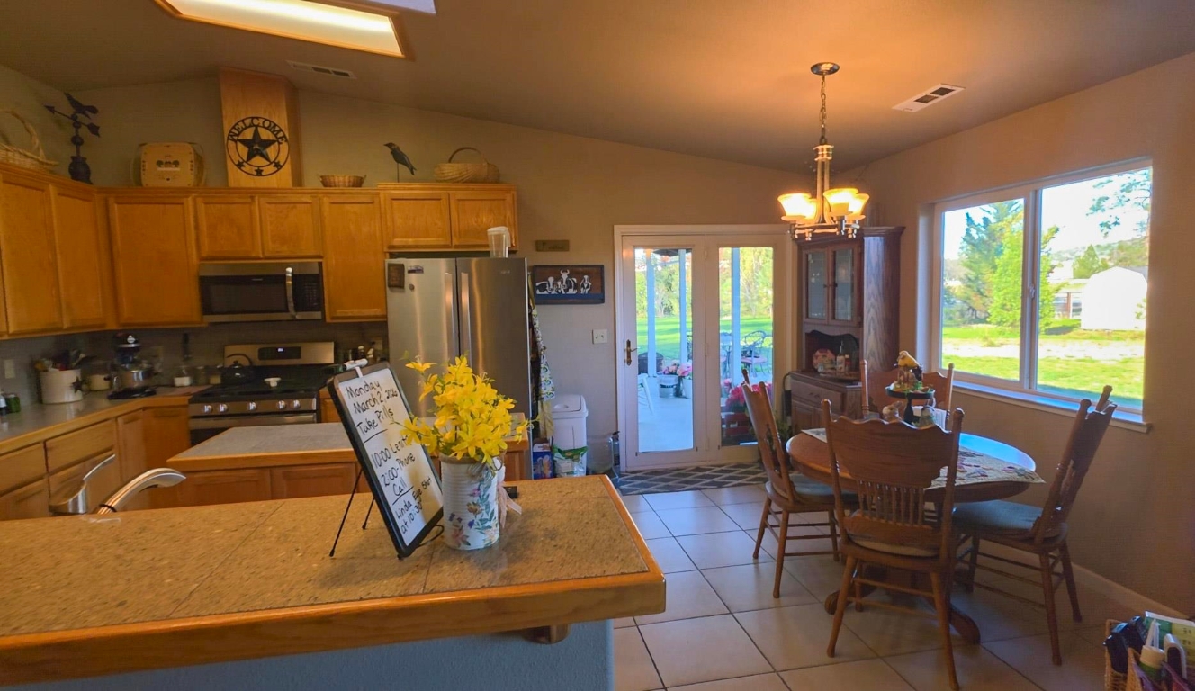 5328 Woodland Dr.