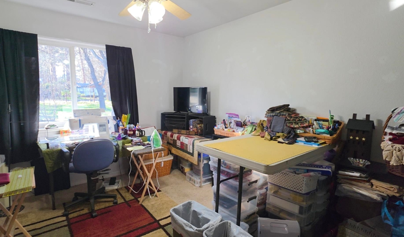 5328 Woodland Dr.