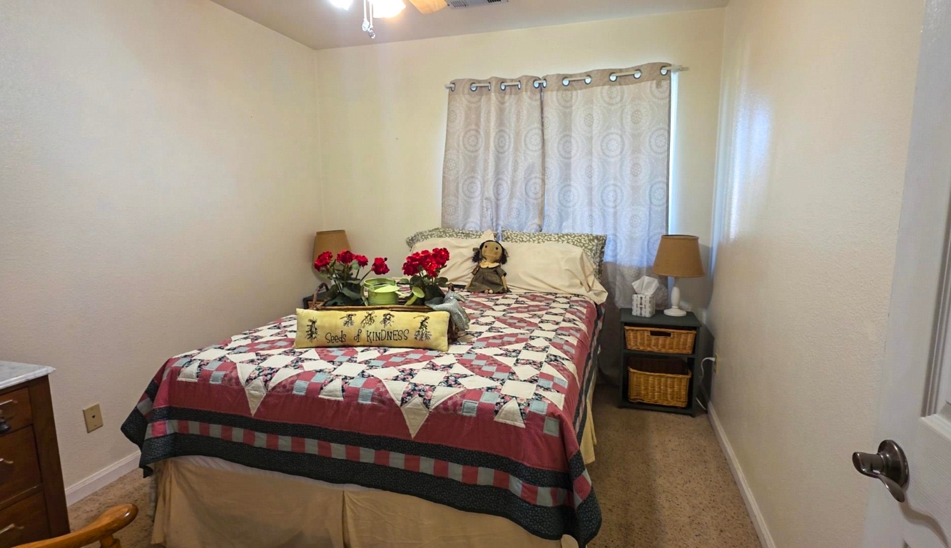 5328 Woodland Dr.