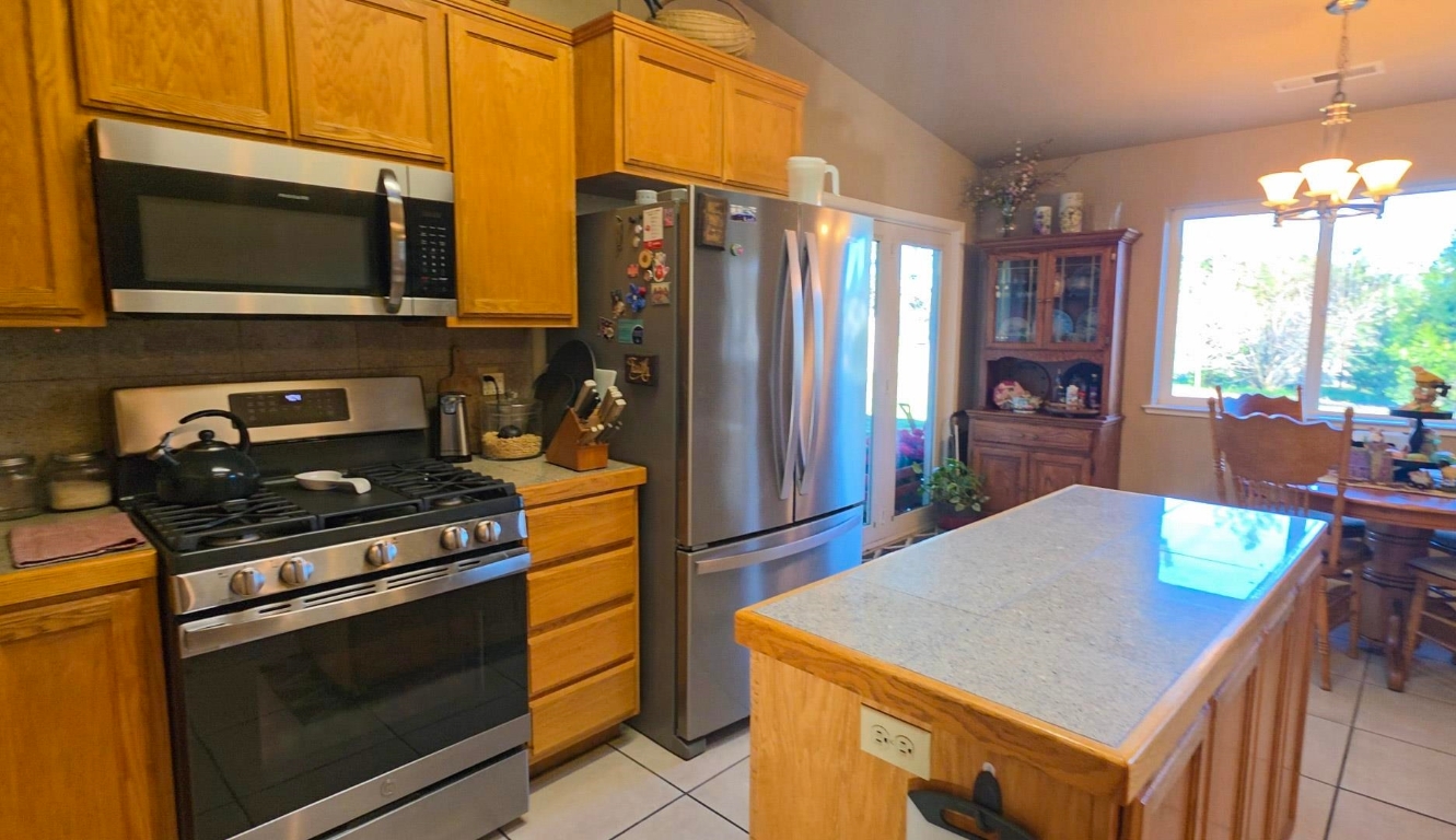5328 Woodland Dr.