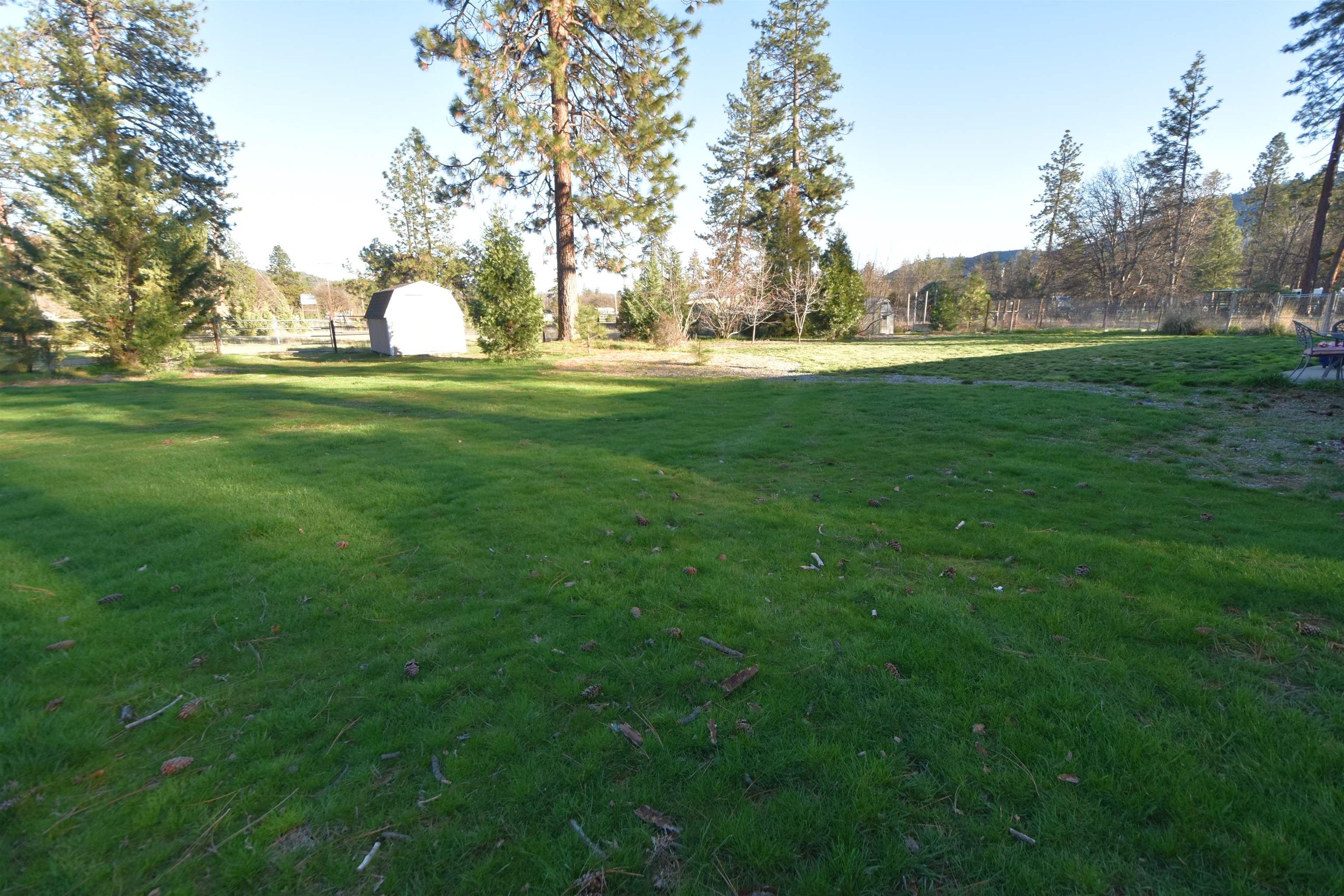 5328 Woodland Dr.