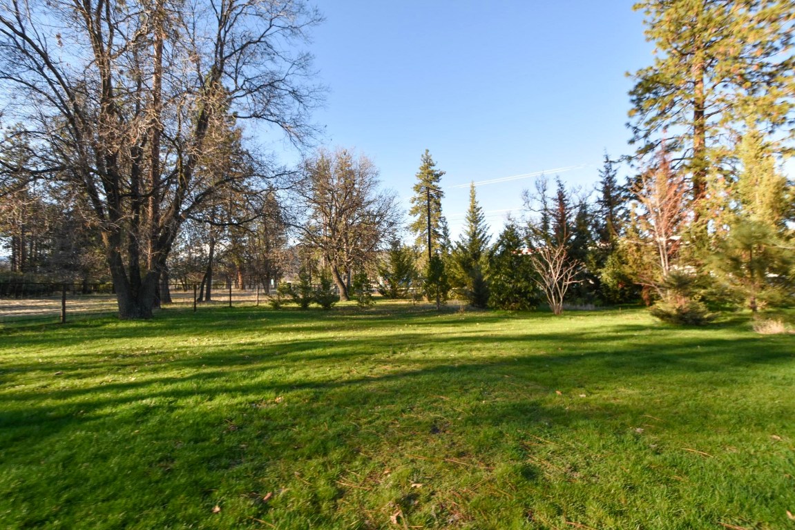 5328 Woodland Dr.