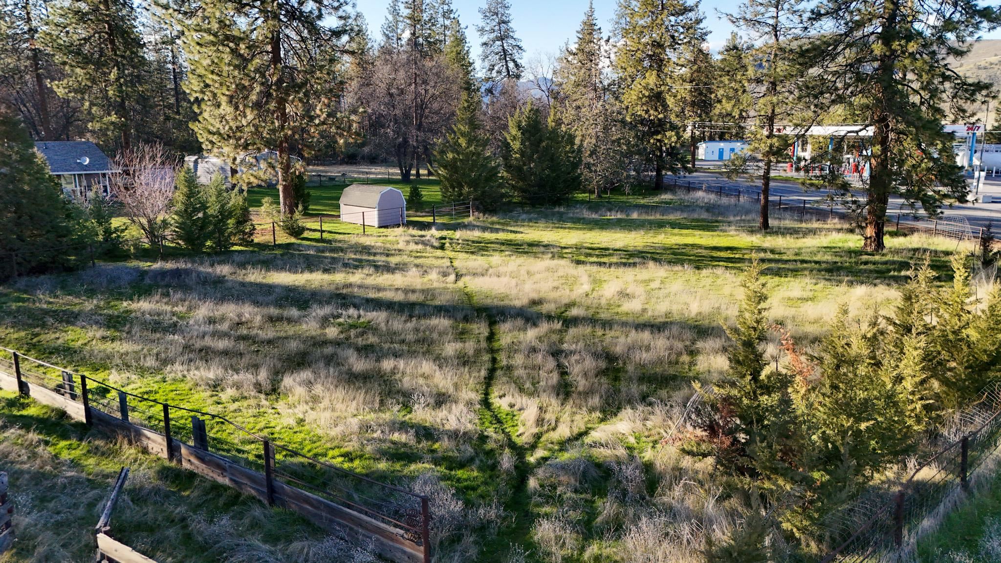 5328 Woodland Dr.