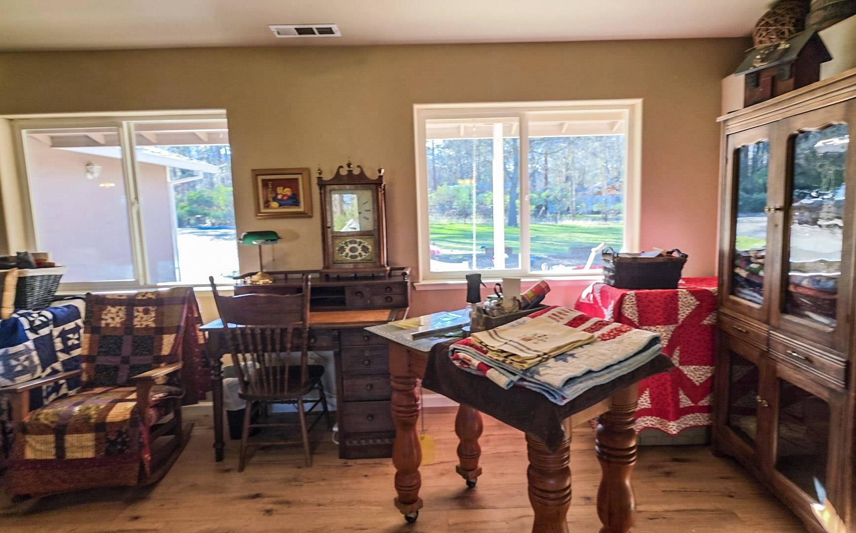 5328 Woodland Dr.