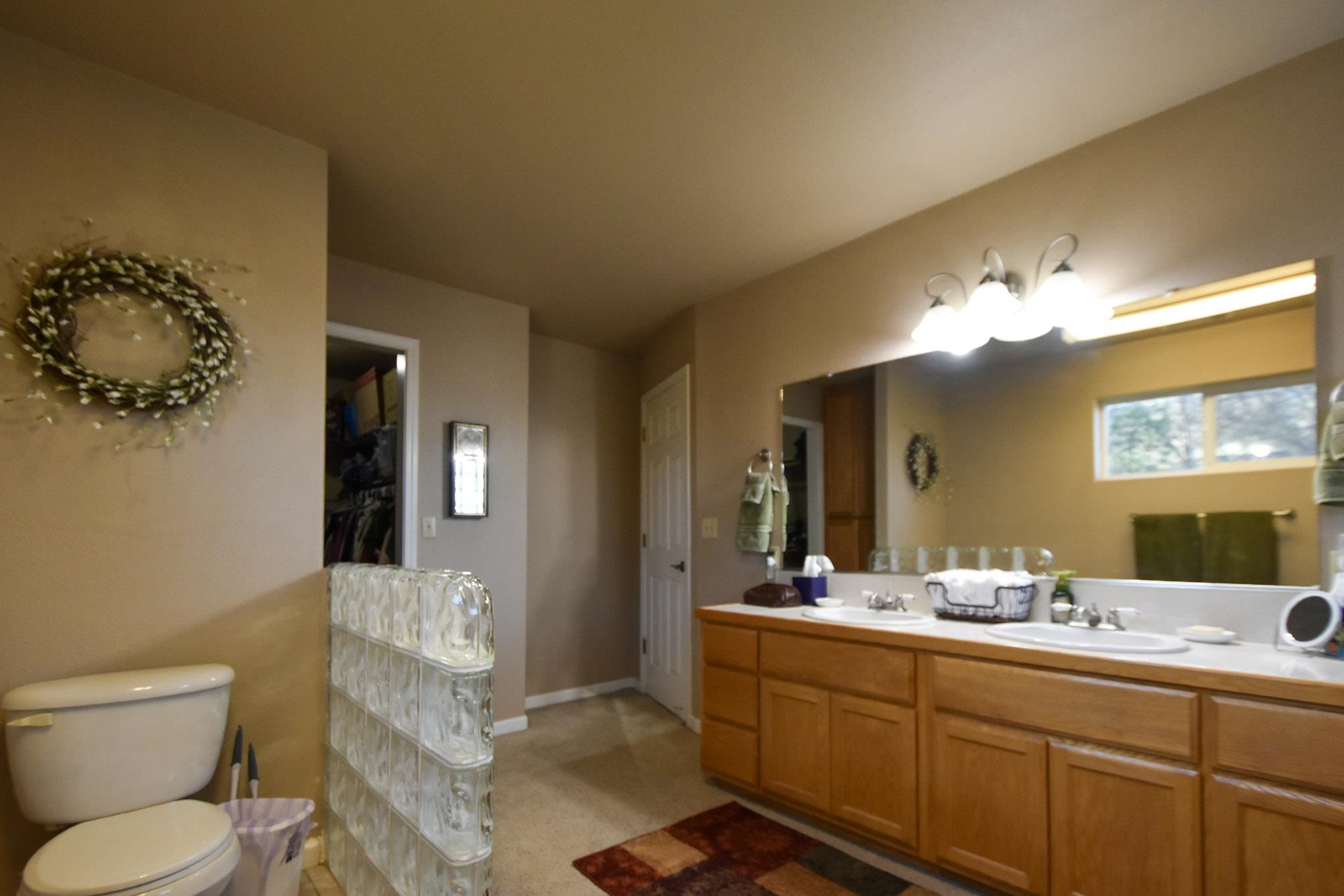5328 Woodland Dr.