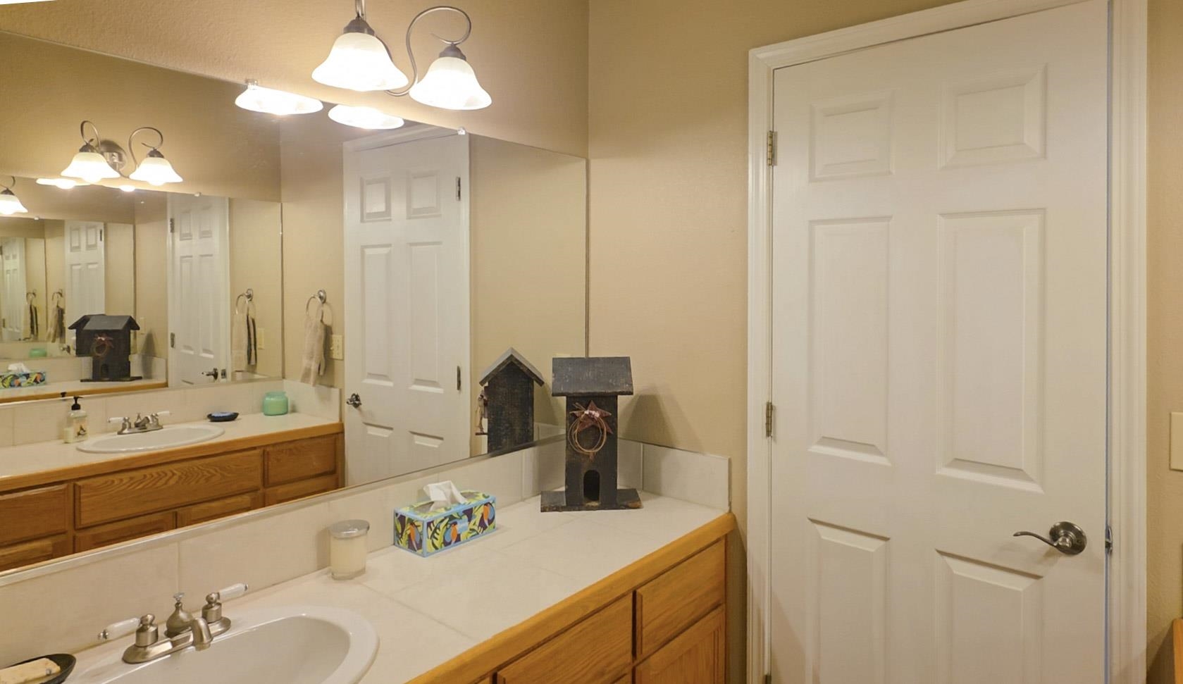 5328 Woodland Dr.