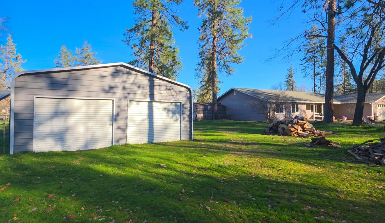 5328 Woodland Dr.