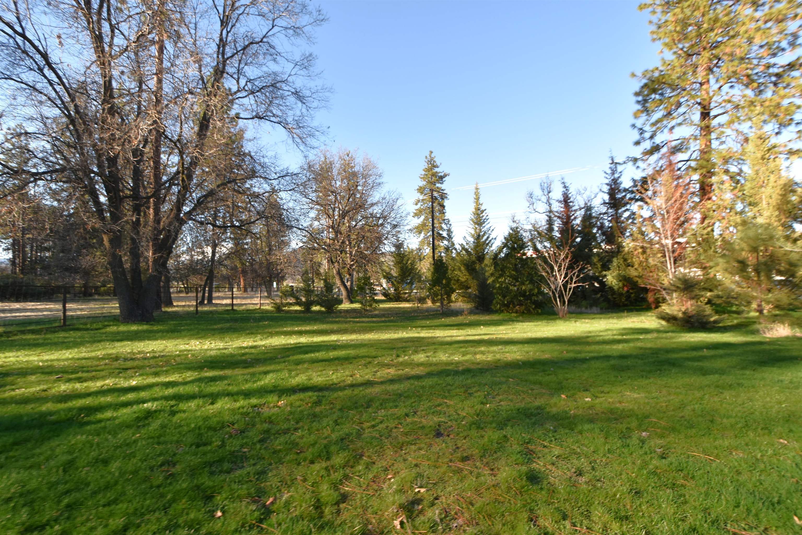 5328 Woodland Dr.