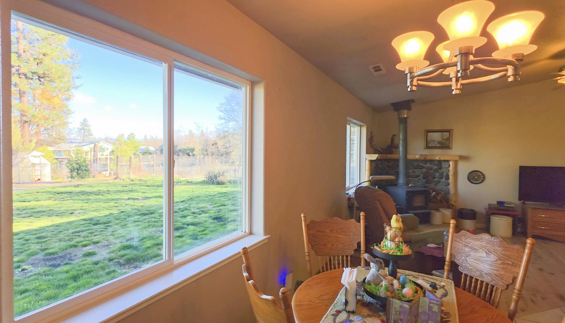 5328 Woodland Dr.