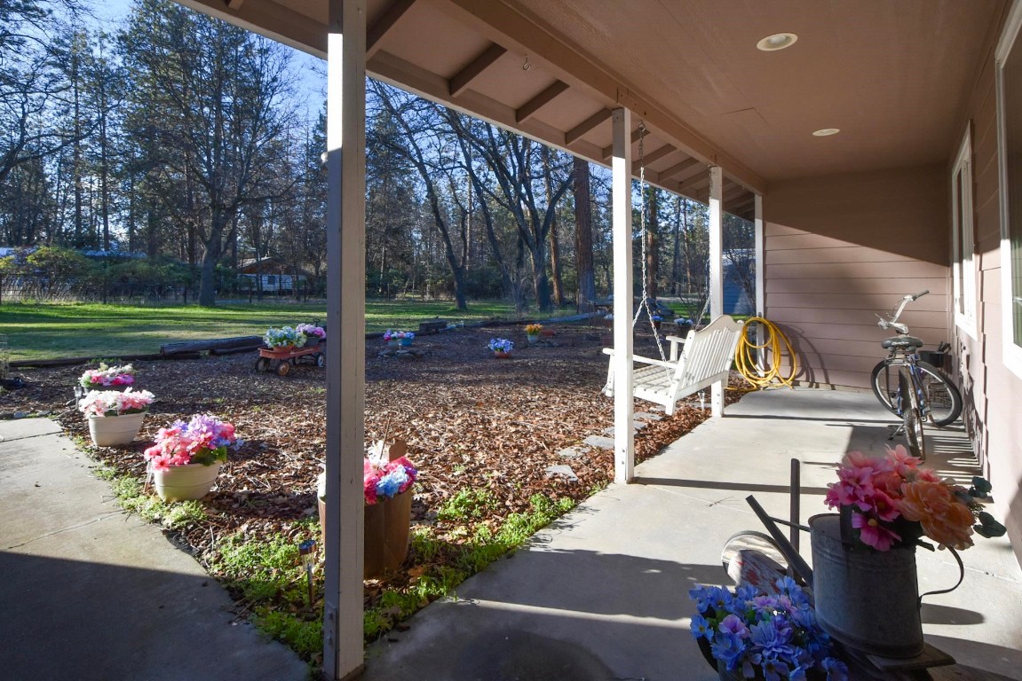 5328 Woodland Dr.