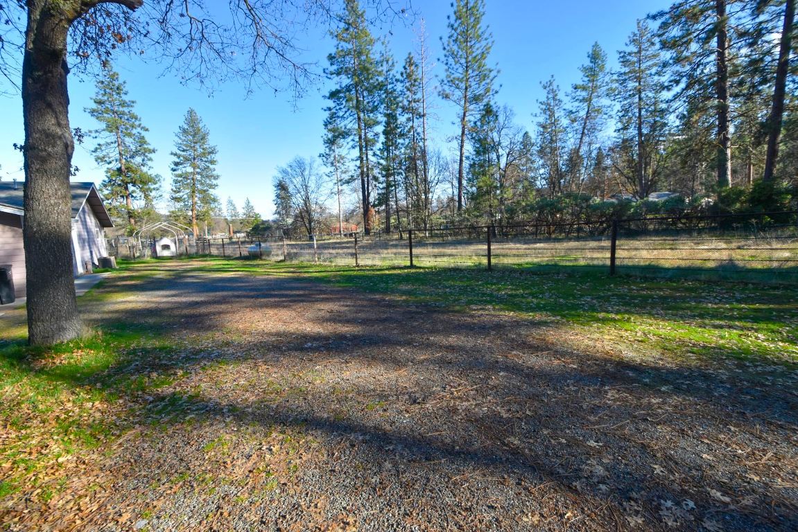 5328 Woodland Dr.