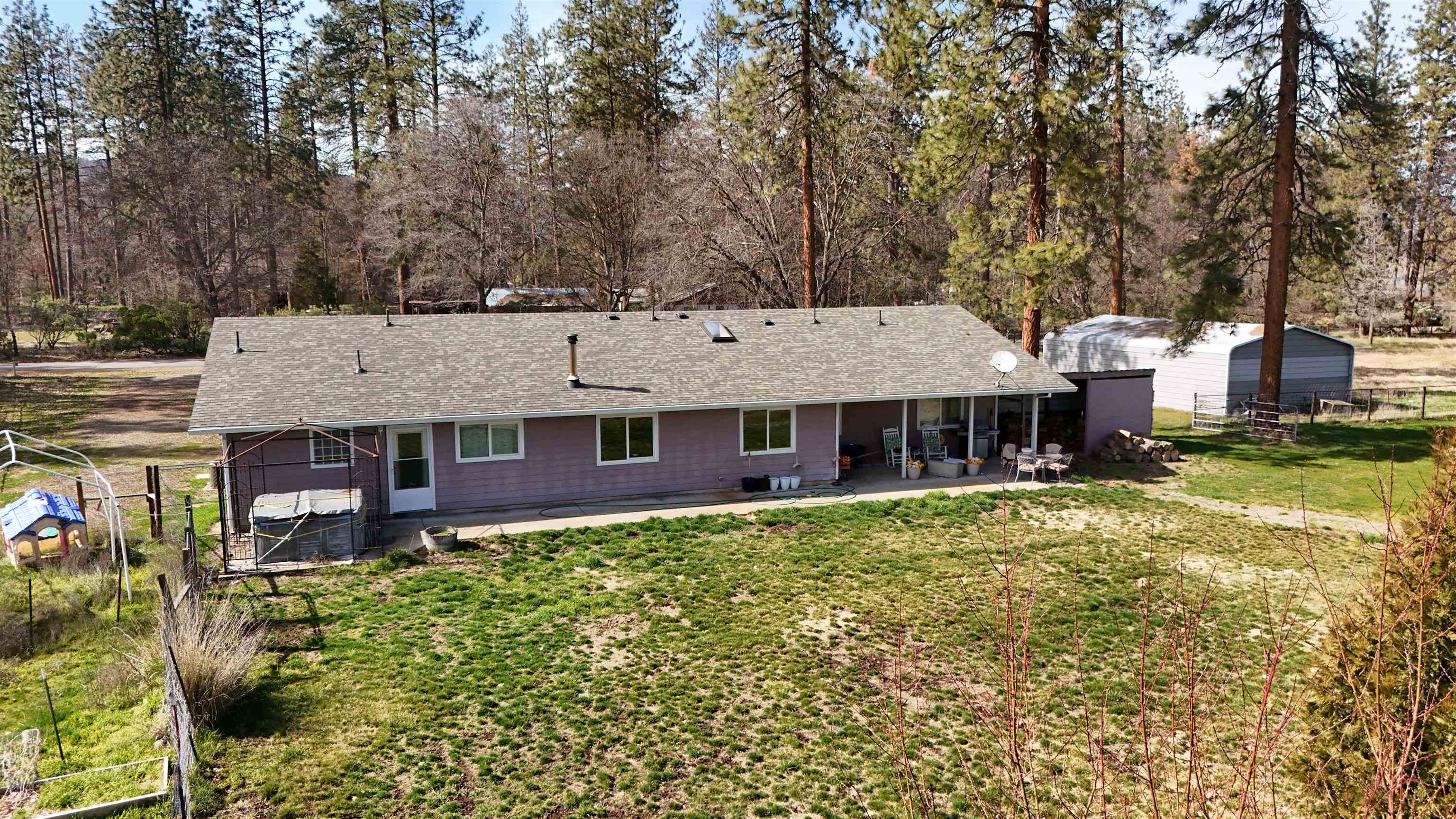5328 Woodland Dr.