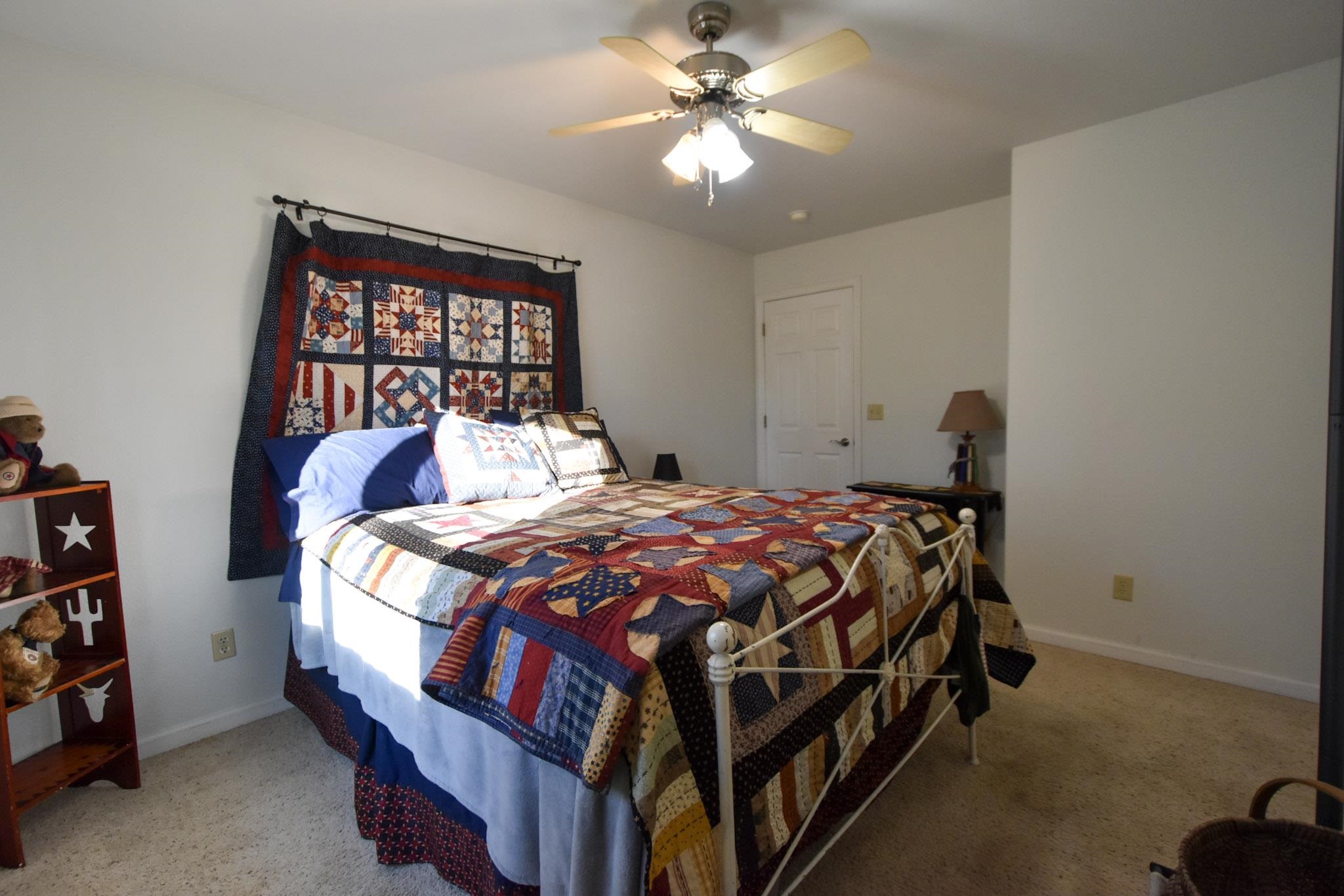 5328 Woodland Dr.