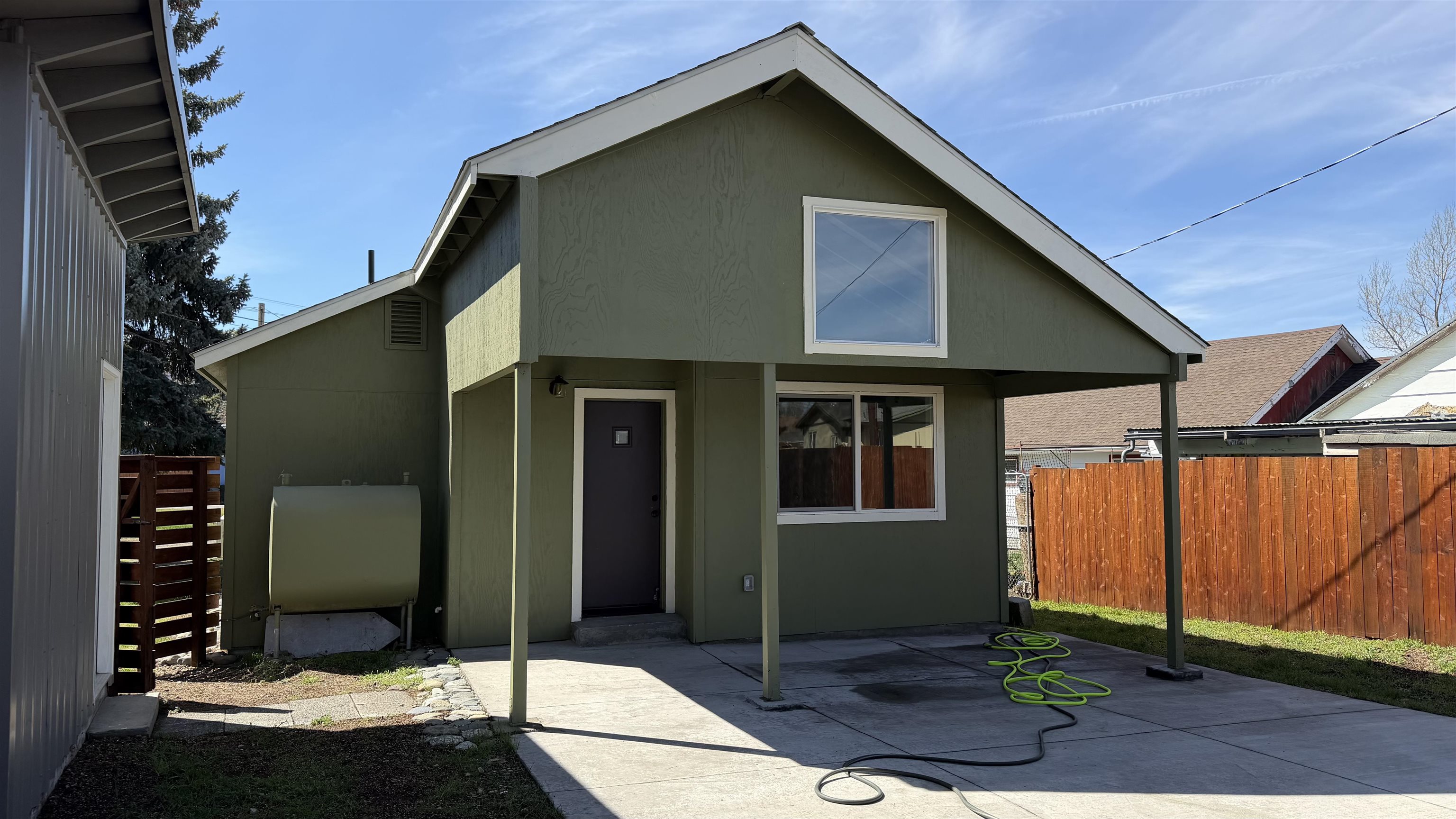 686 Spur St.