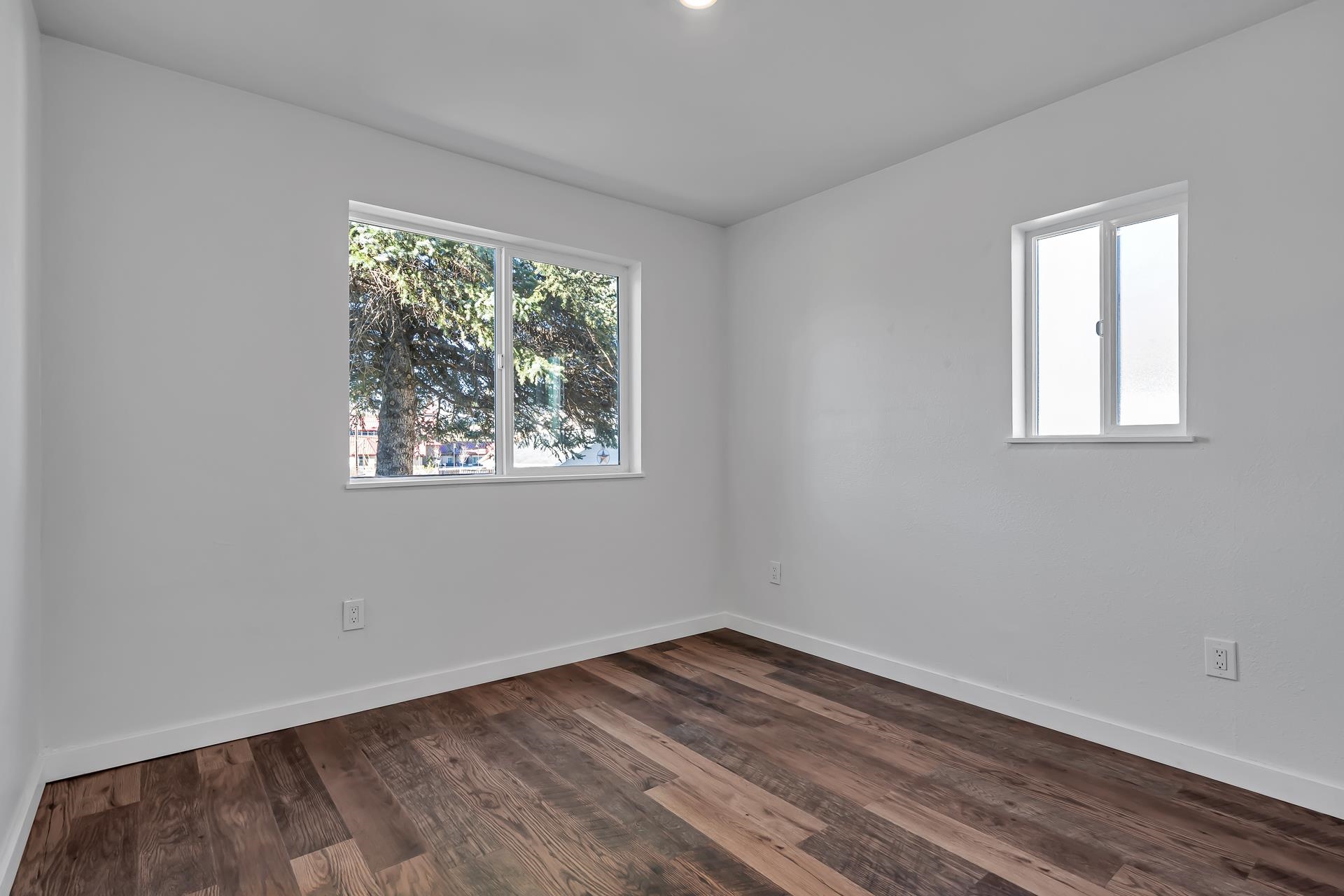 686 Spur St.
