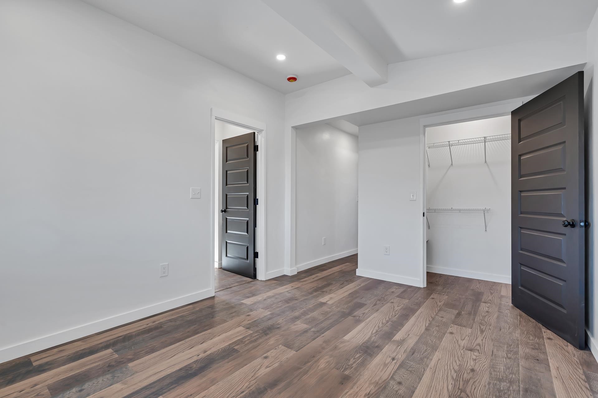 686 Spur St.