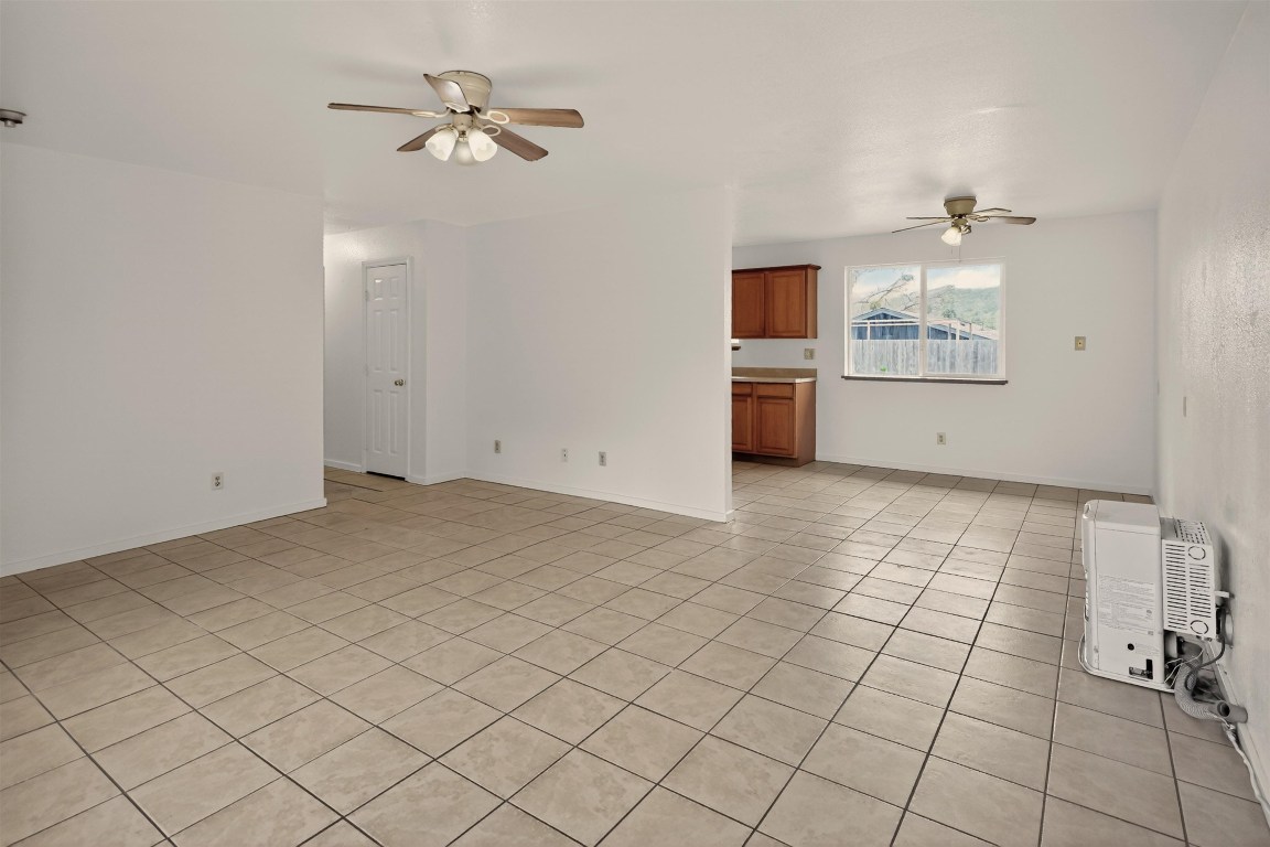 1120 Bluebird St