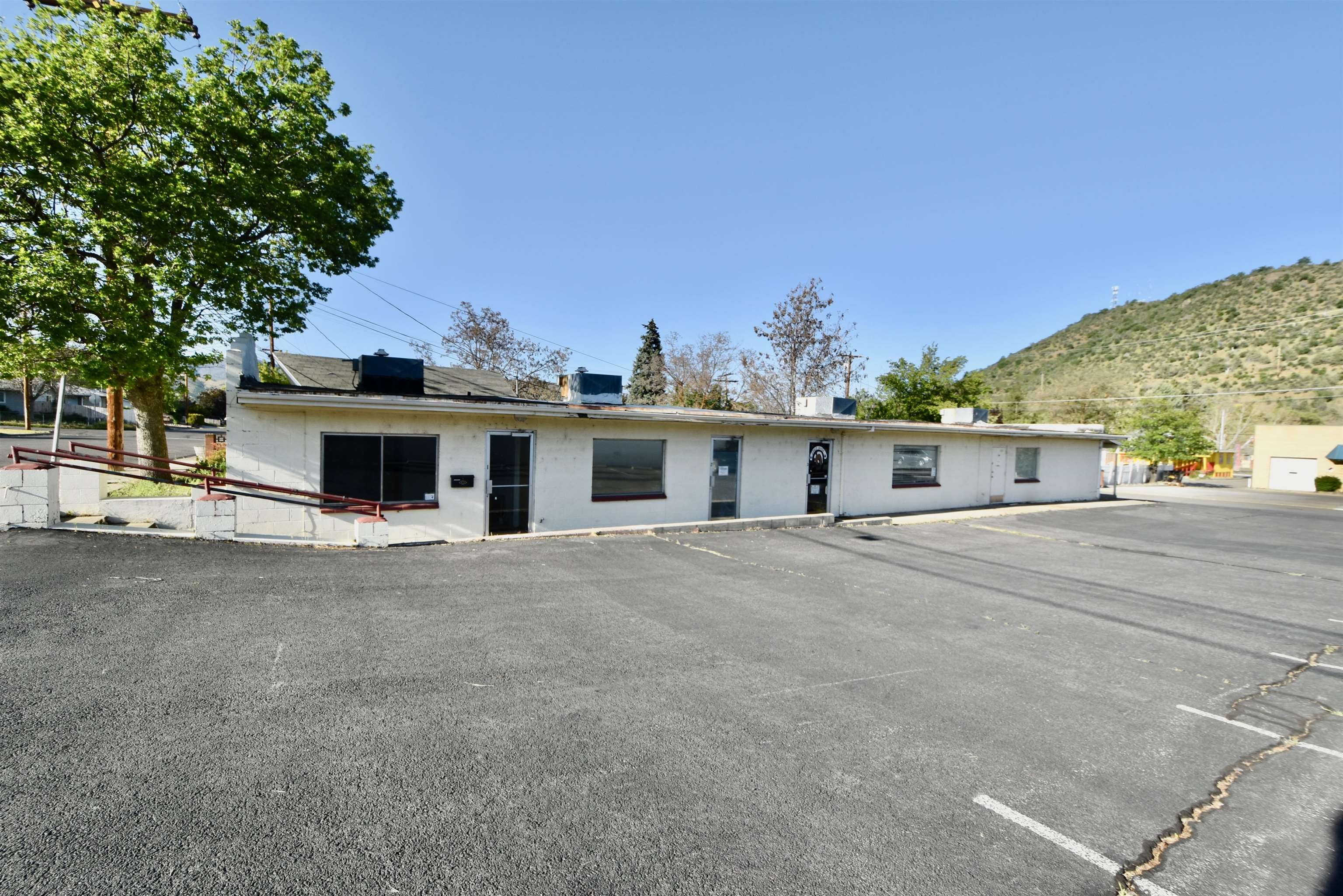180 Rose Ln & 1011 Fourth St