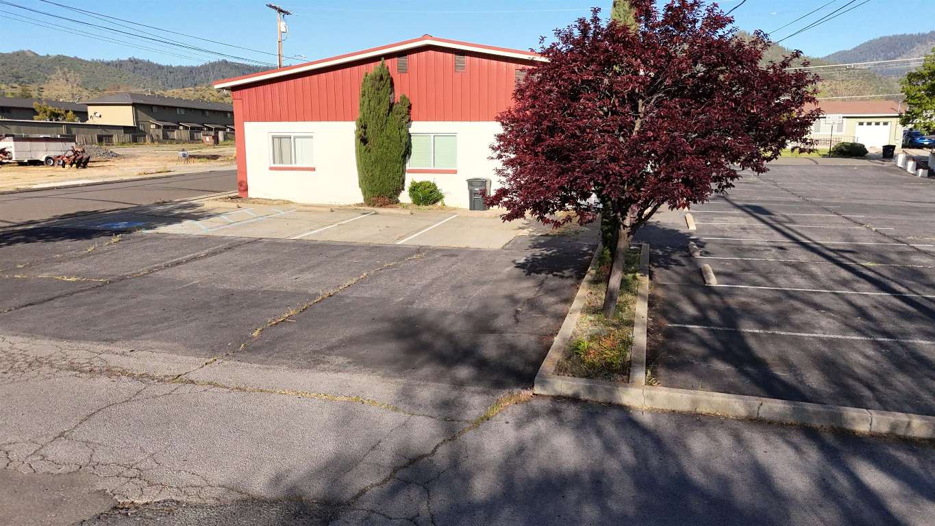 180 Rose Ln & 1011 Fourth St