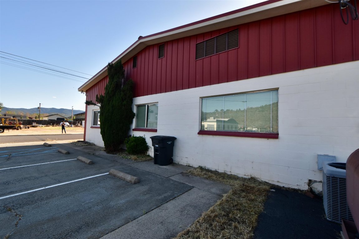 180 Rose Ln & 1011 Fourth St