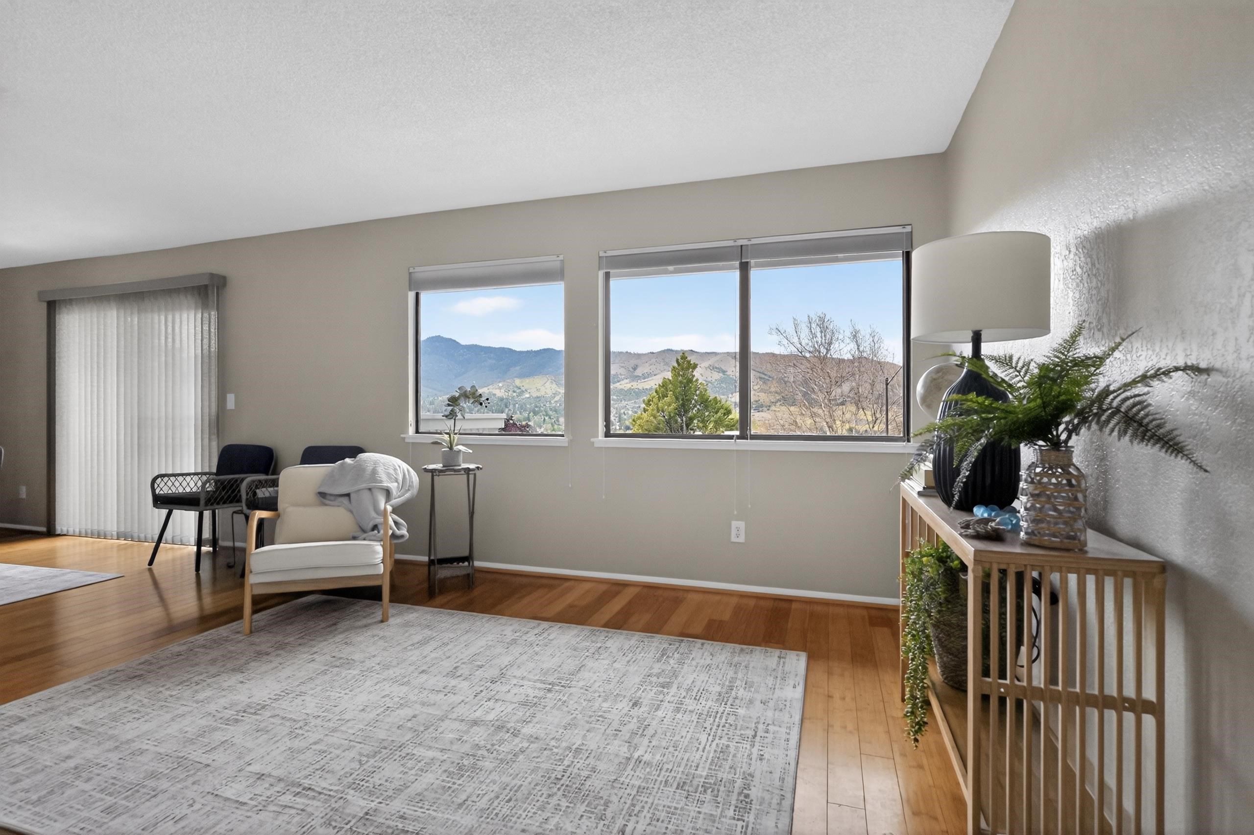 801 Sierra Vista Way Apt 44