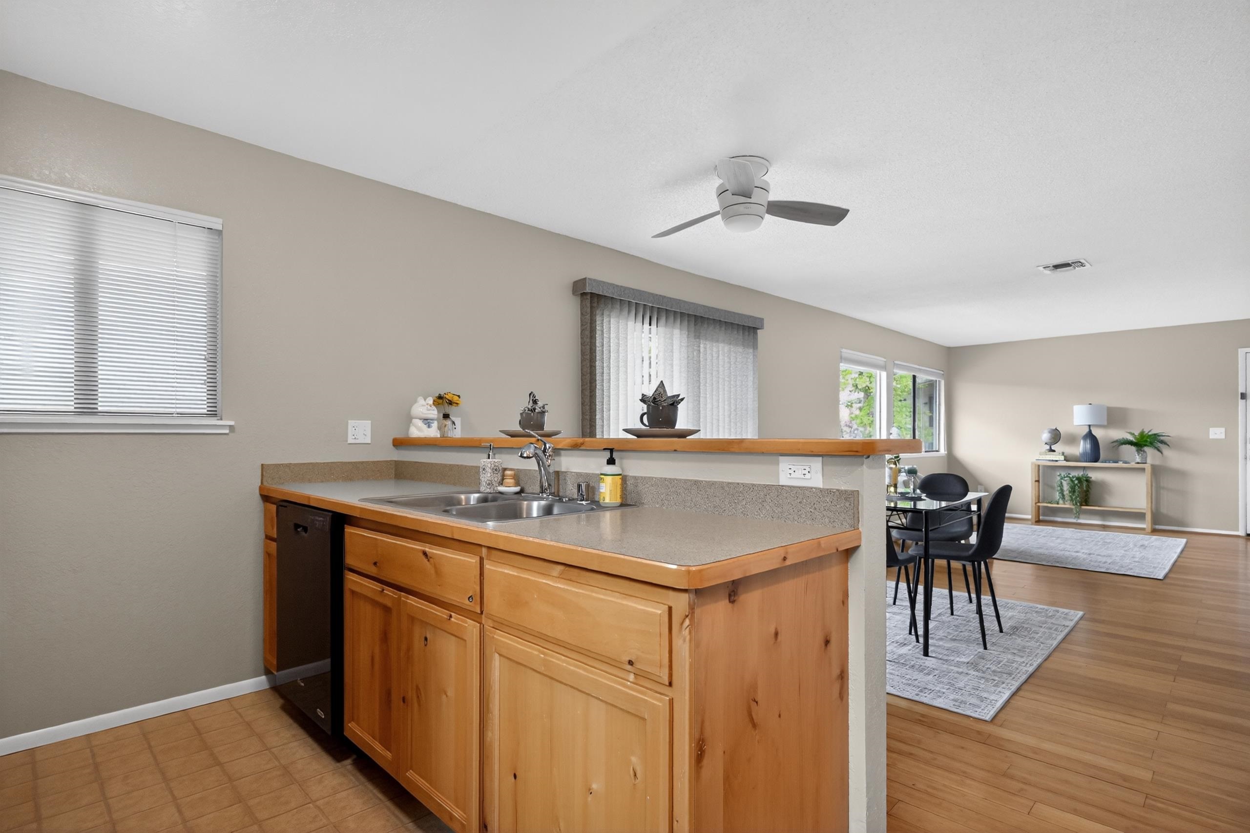 801 Sierra Vista Way Apt 44