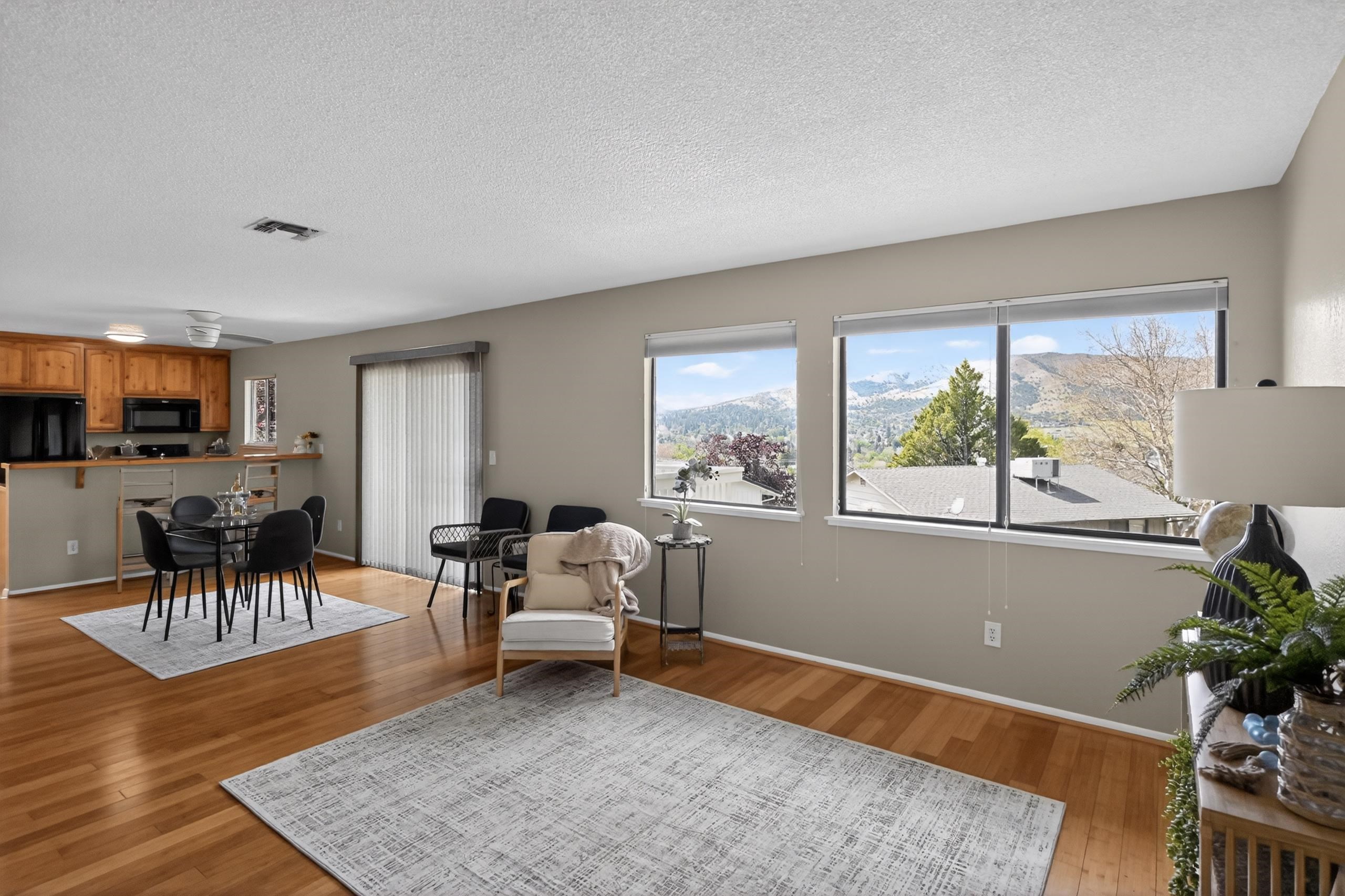 801 Sierra Vista Way Apt 44