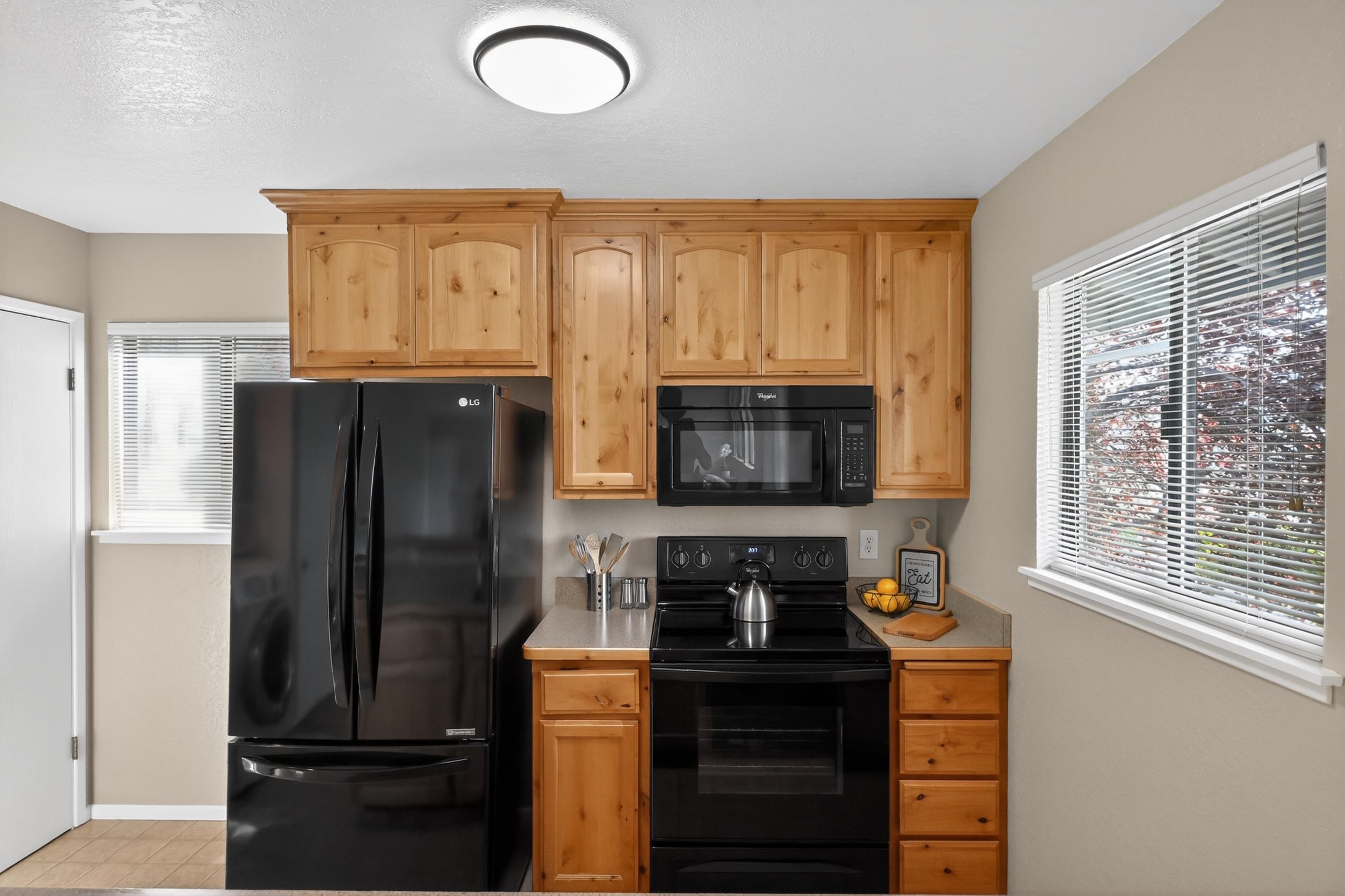 801 Sierra Vista Way Apt 44