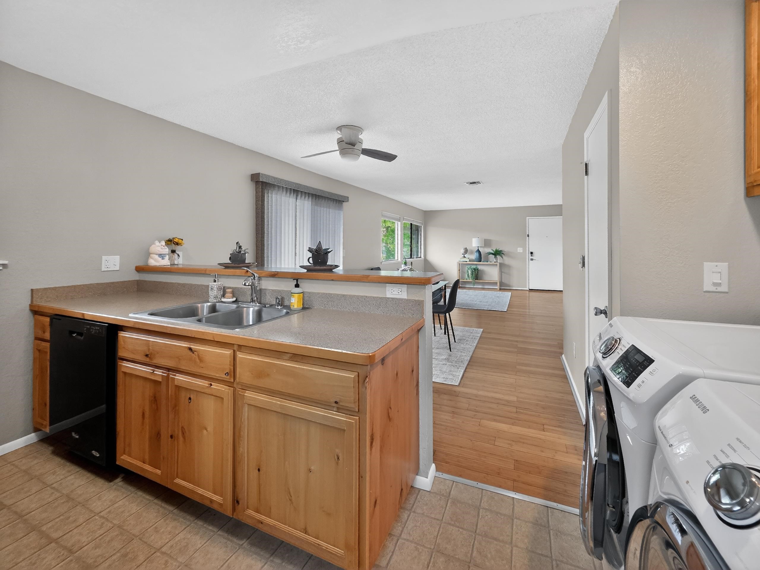 801 Sierra Vista Way Apt 44