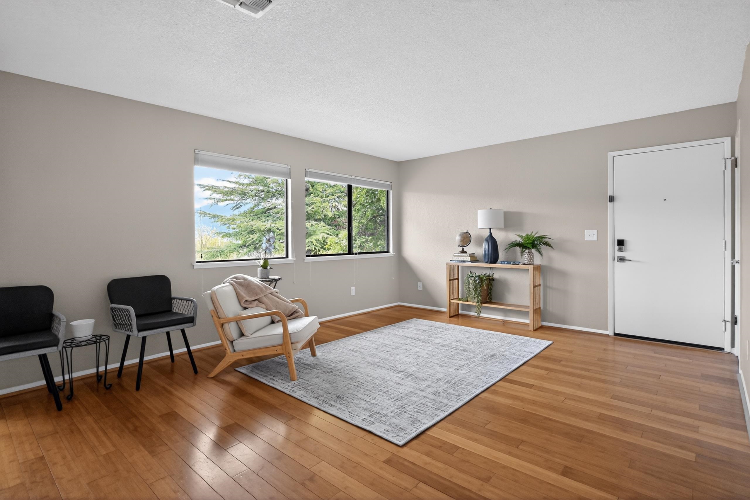 801 Sierra Vista Way Apt 44