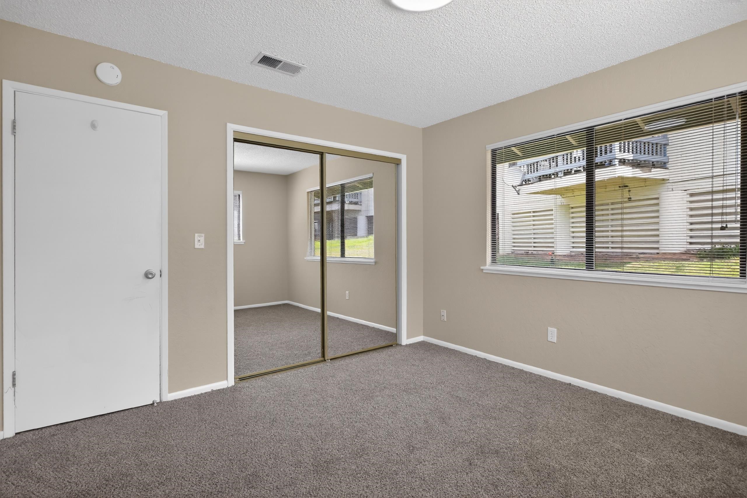 801 Sierra Vista Way Apt 44