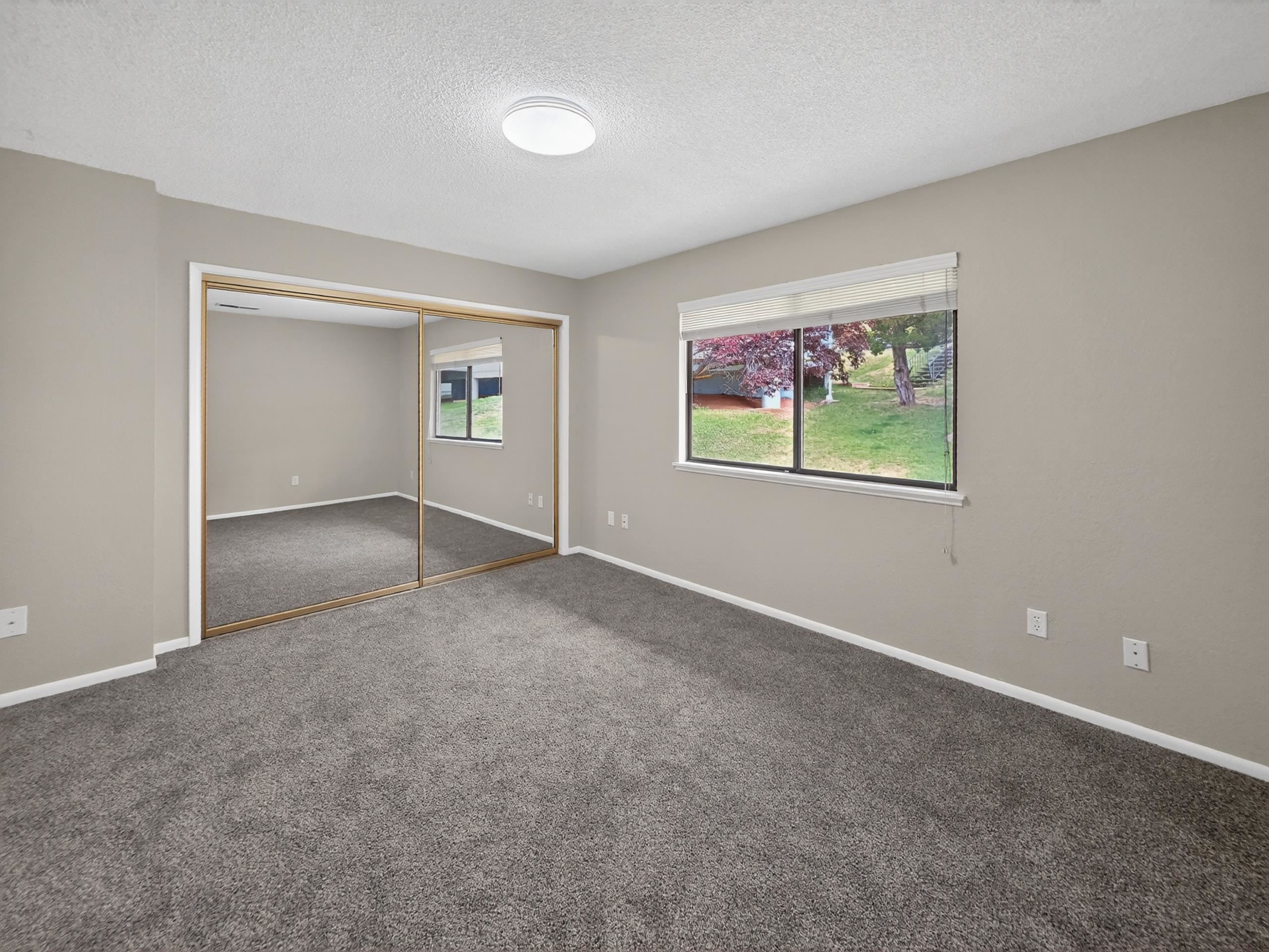 801 Sierra Vista Way Apt 44