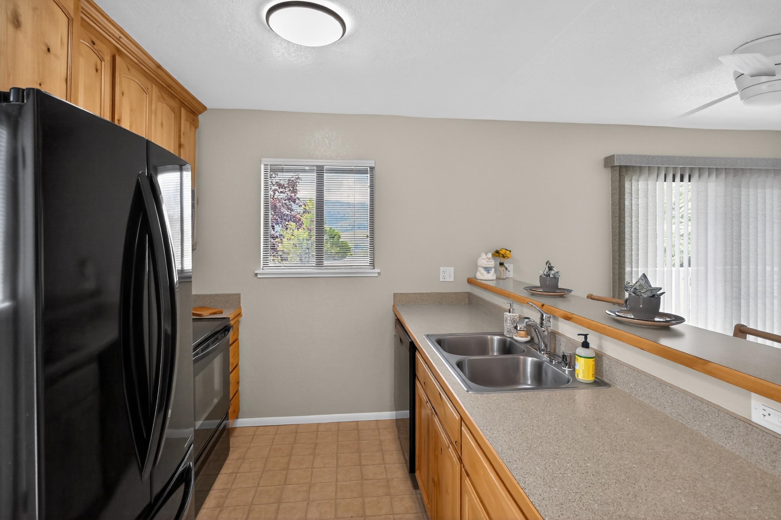 801 Sierra Vista Way Apt 44