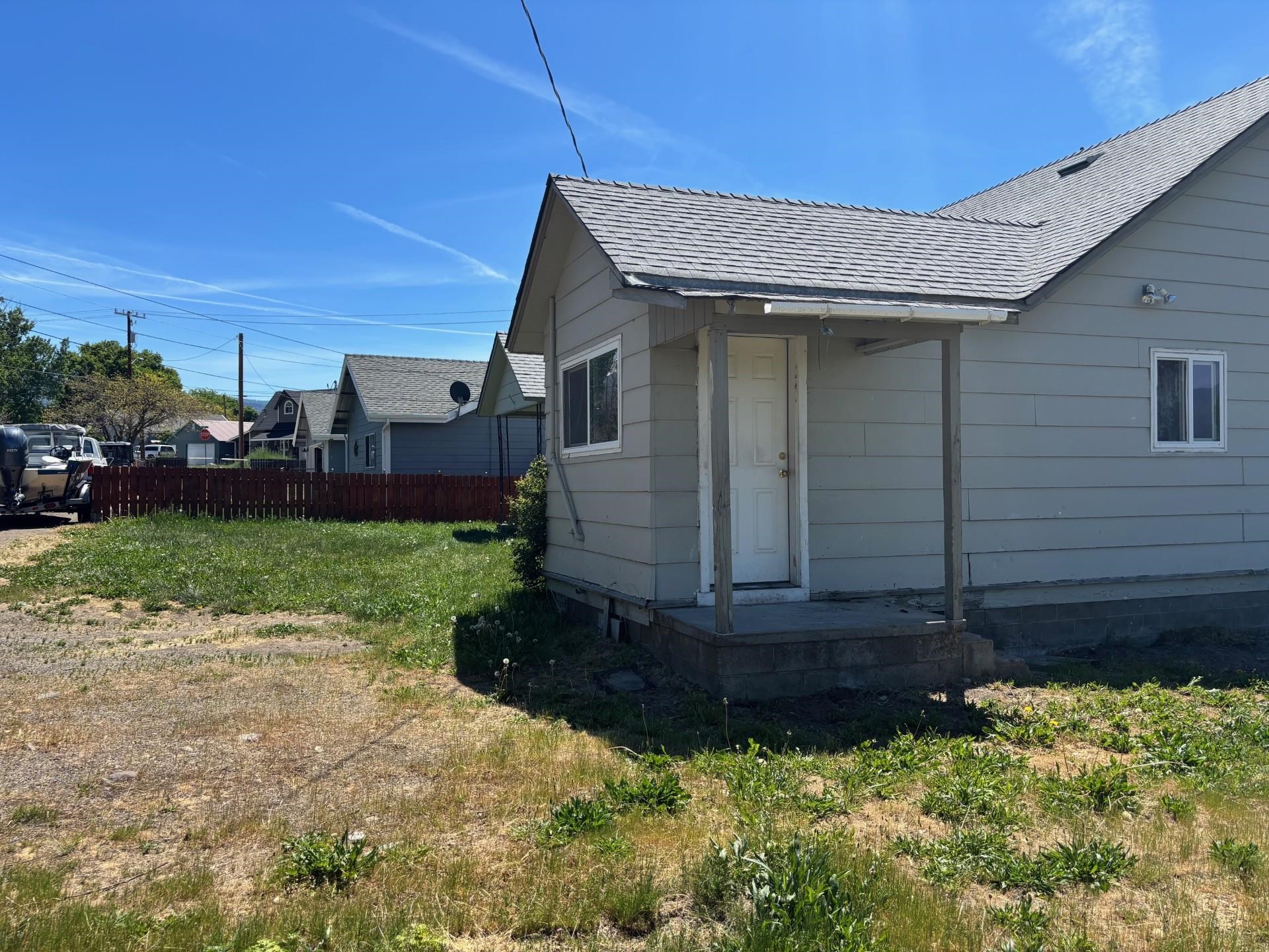 599 Spurr Street