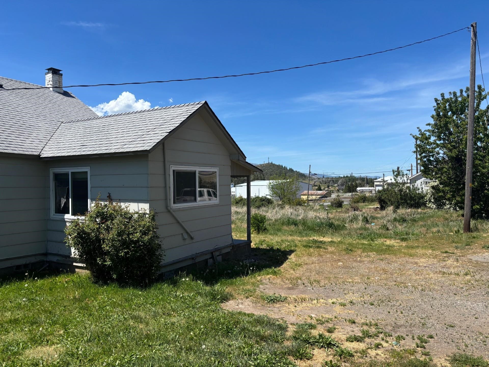 599 Spurr Street
