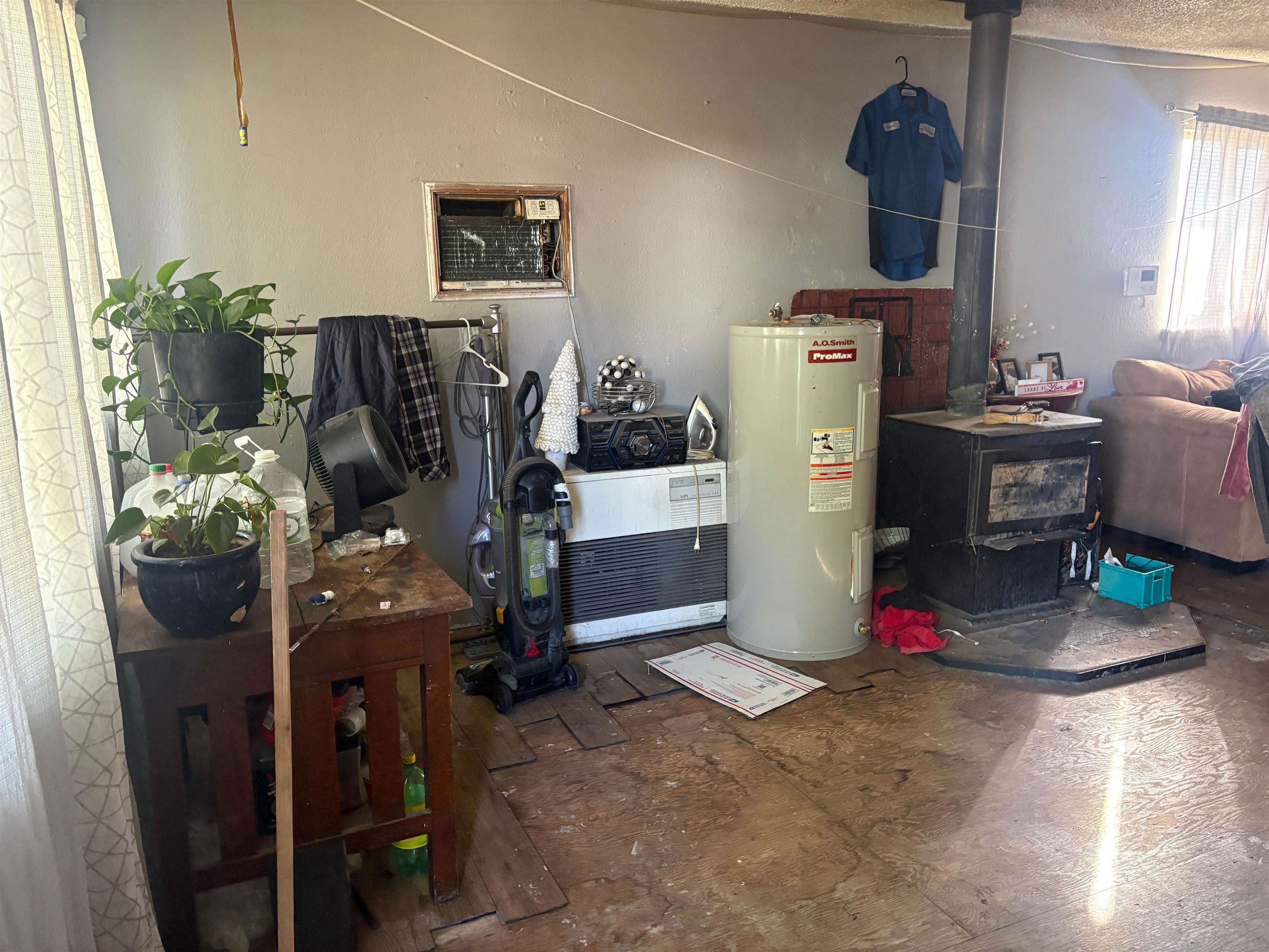 120 E Buel