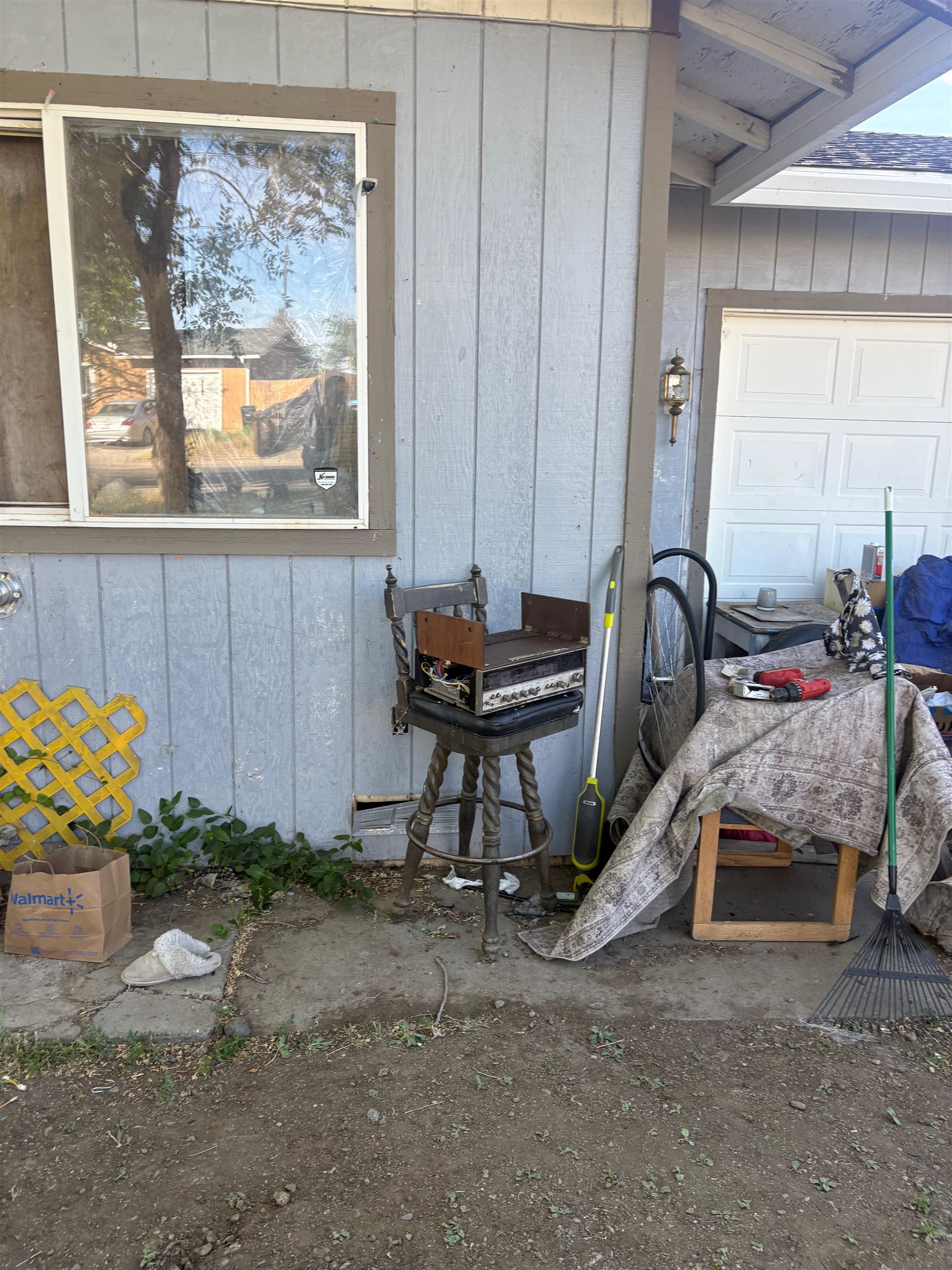 120 E Buel