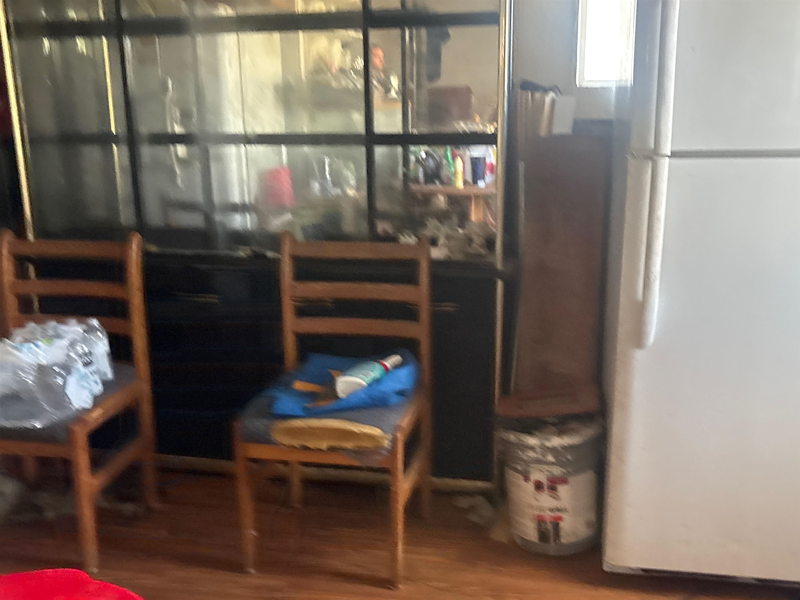 120 E Buel